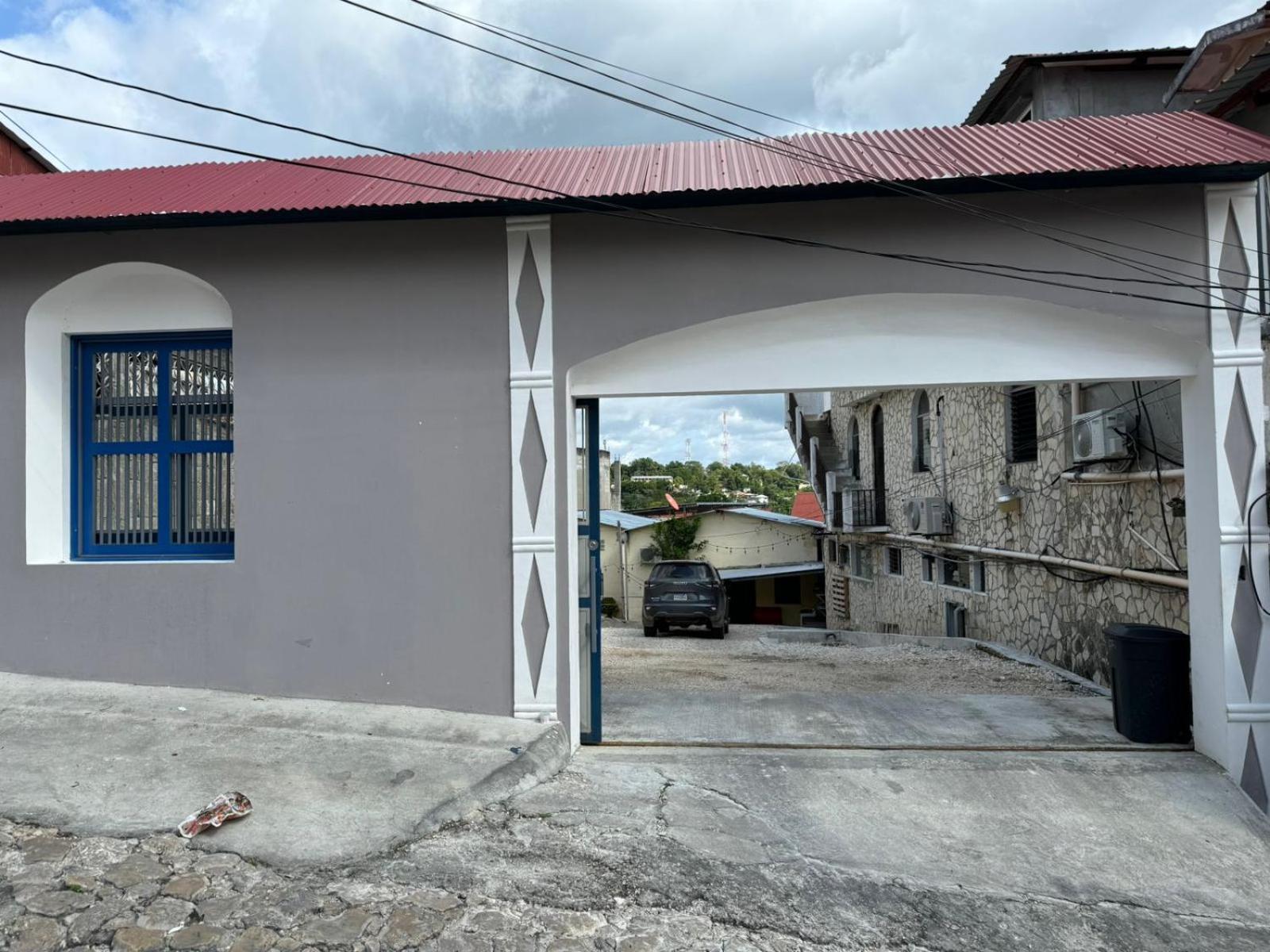 Hostal Inn 1 Flores Exterior photo